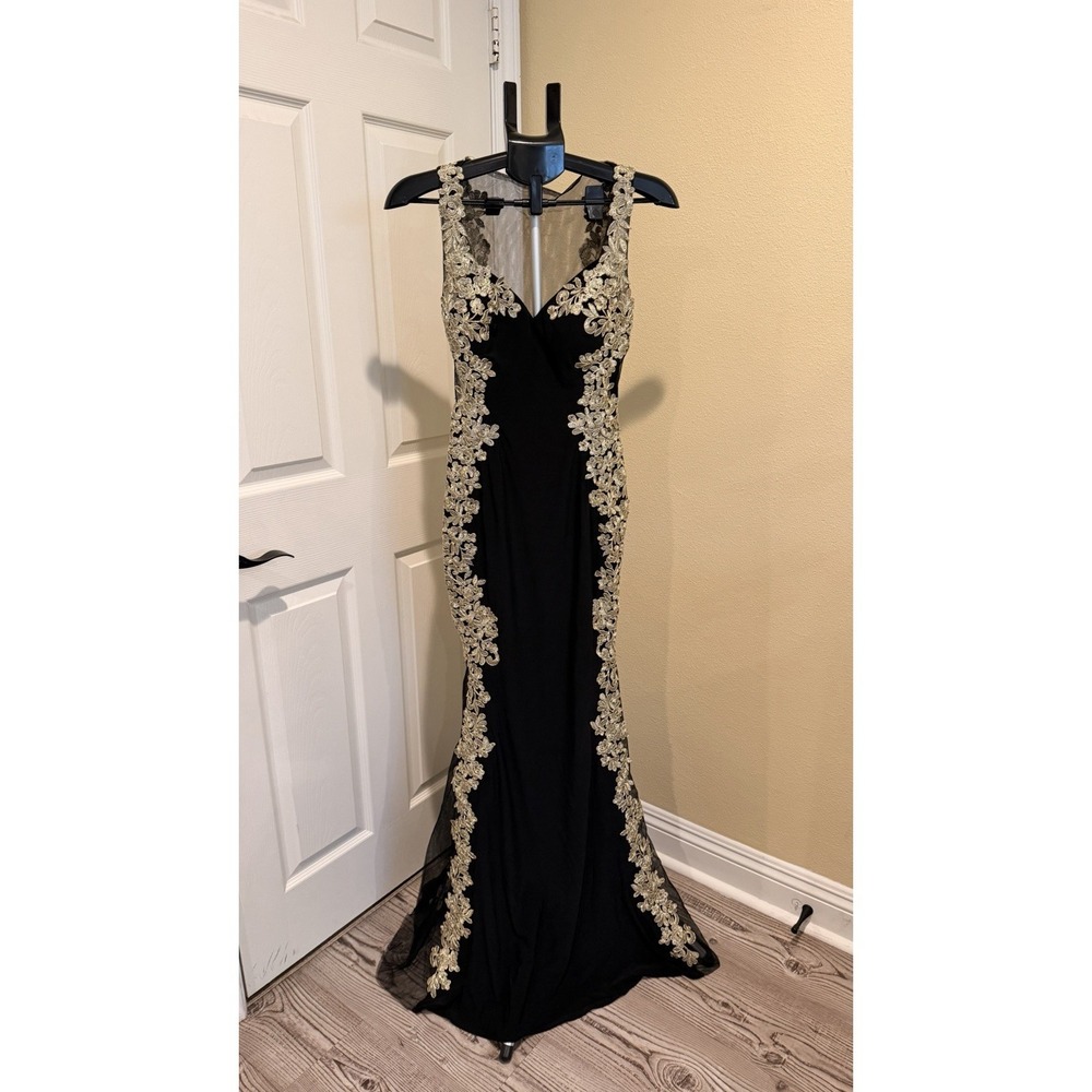 Betsy & Adam Women's 0 Black Gold Embroidered Mermaid Formal Evening Gown - Picture 1 of 16